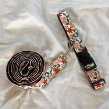 Load image into Gallery viewer, Flower Power Collar