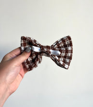 Load image into Gallery viewer, Doe Bow Tie
