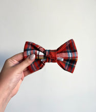 Load image into Gallery viewer, Woodland Bow Tie
