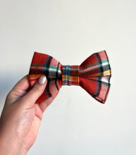 Load image into Gallery viewer, Woodland Bow Tie
