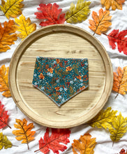 Load image into Gallery viewer, Falling Leaves Bandana-Snap On
